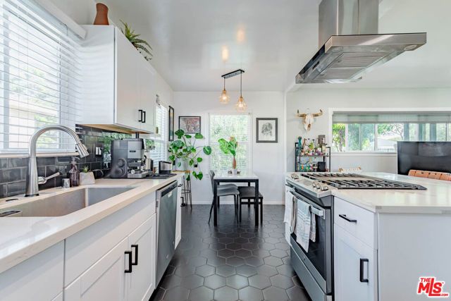 5541 E Mezzanine Way, Long Beach, CA 90808