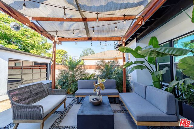 5541 E Mezzanine Way, Long Beach, CA 90808