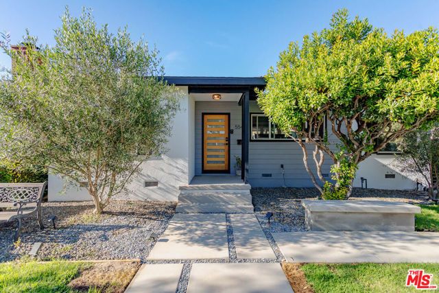 5541 E Mezzanine Way, Long Beach, CA 90808