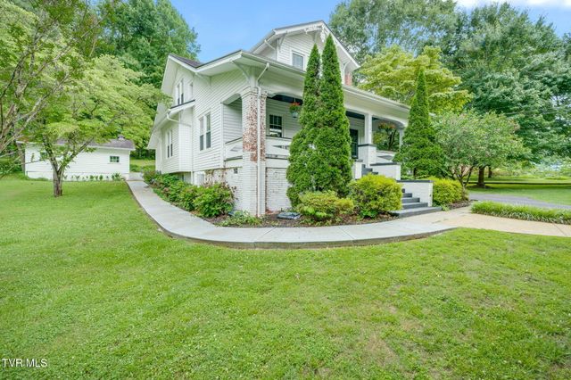 808 Holly Avenue, Erwin, TN 37650