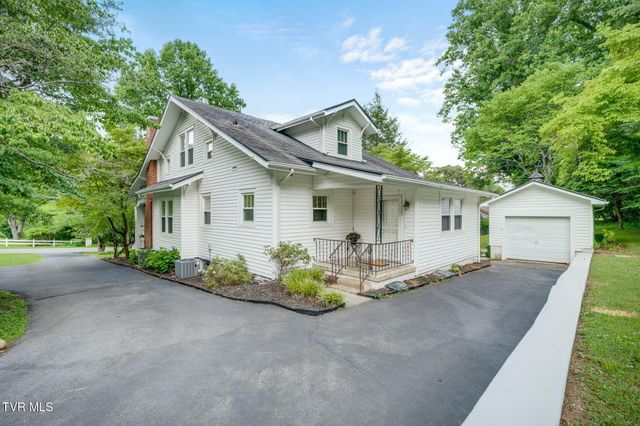 808 Holly Avenue, Erwin, TN 37650