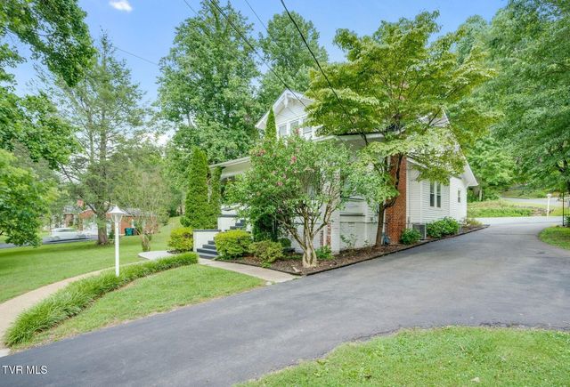 808 Holly Avenue, Erwin, TN 37650