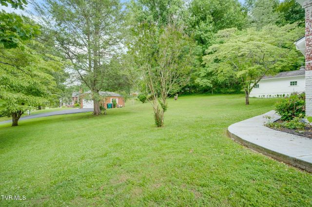 808 Holly Avenue, Erwin, TN 37650
