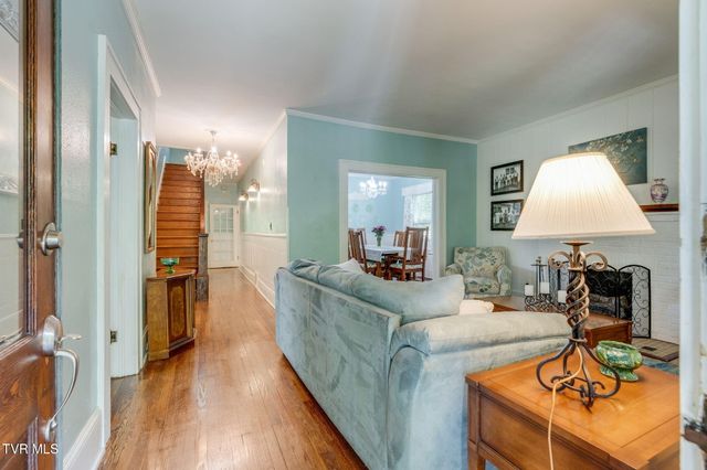 808 Holly Avenue, Erwin, TN 37650