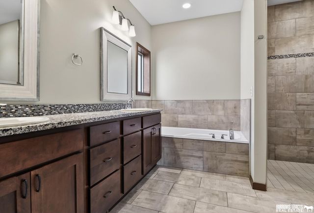 7121 Lilee Lane, Lincoln, NE 68516
