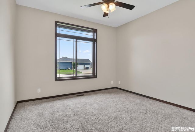 7121 Lilee Lane, Lincoln, NE 68516