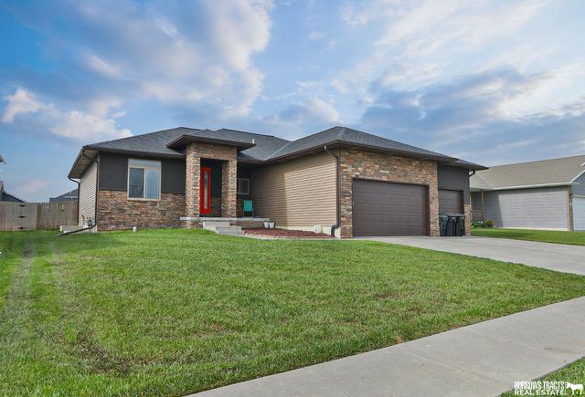 7121 Lilee Lane, Lincoln, NE 68516