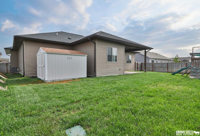 7121 Lilee Lane, Lincoln, NE 68516