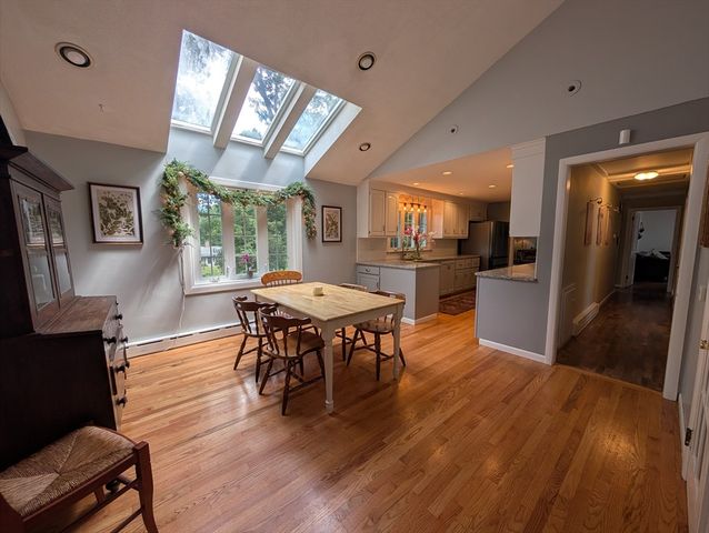 37 Brookside Dr, Wilbraham, MA 01095