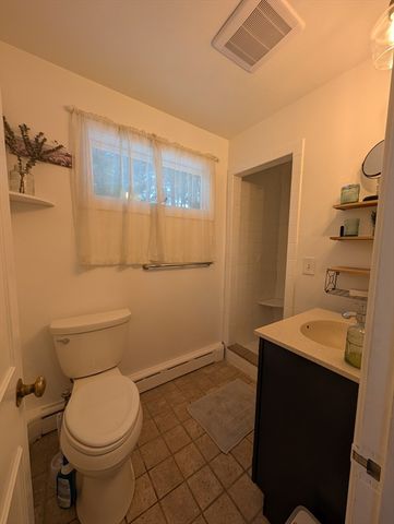 37 Brookside Dr, Wilbraham, MA 01095
