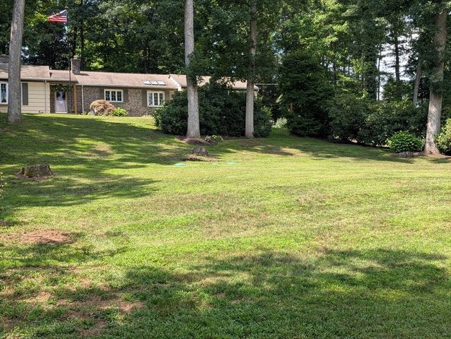 37 Brookside Dr, Wilbraham, MA 01095