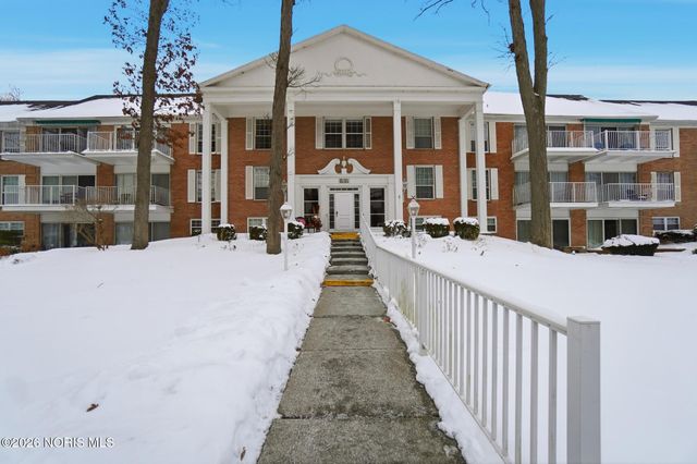 5679 Monroe Street, 504, Sylvania, OH 43560