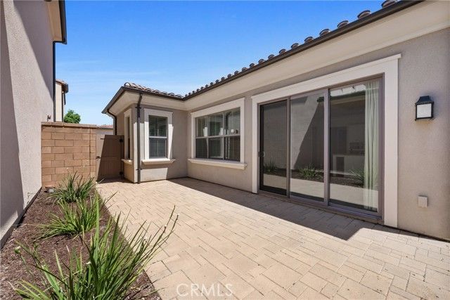 82 Meander Street, Irvine, CA 92620