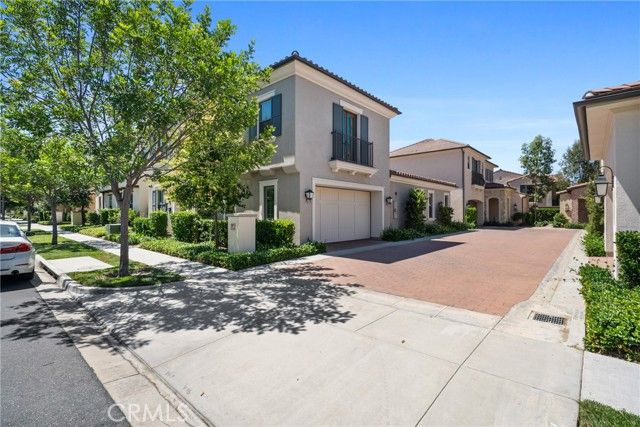 82 Meander Street, Irvine, CA 92620