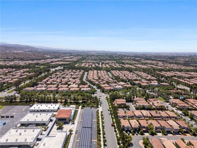 82 Meander Street, Irvine, CA 92620