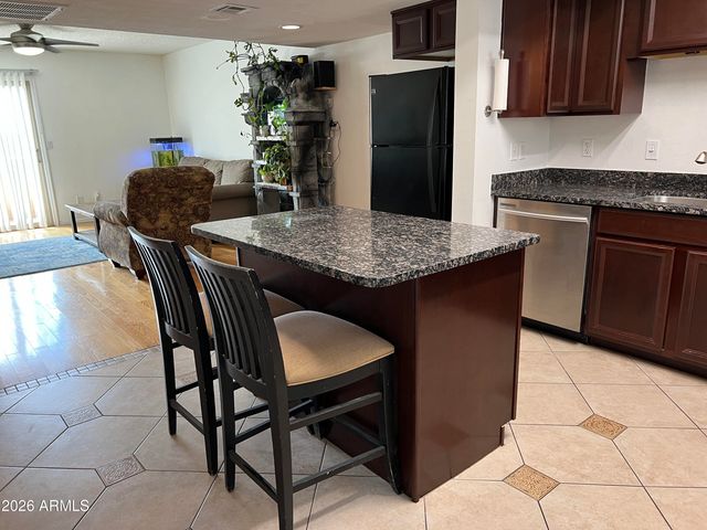 1601 W Sunnyside Drive 115, Phoenix, AZ 85029