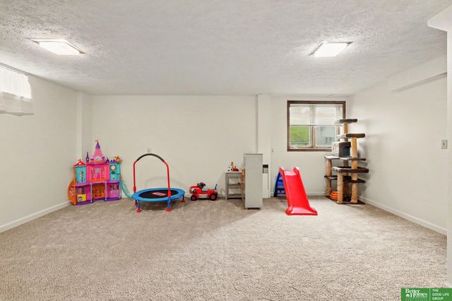 8036 State Street, Ralston, NE 68127