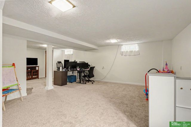 8036 State Street, Ralston, NE 68127