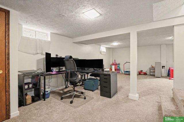 8036 State Street, Ralston, NE 68127