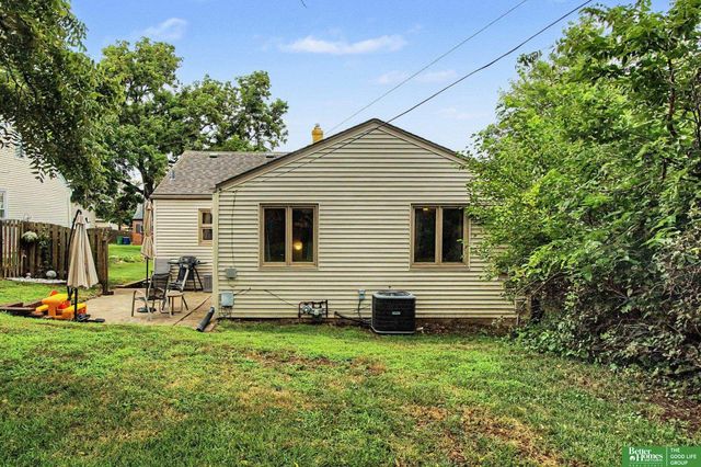 8036 State Street, Ralston, NE 68127