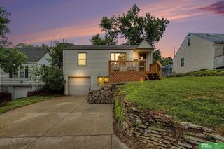 8036 State Street, Ralston, NE 68127