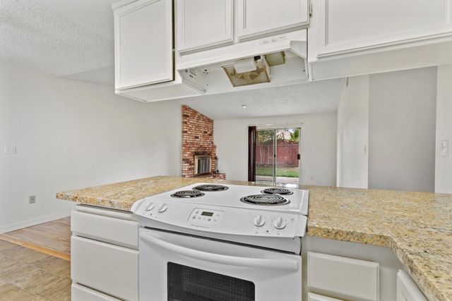 800 Andrew Dr, Yuba City, CA 95991