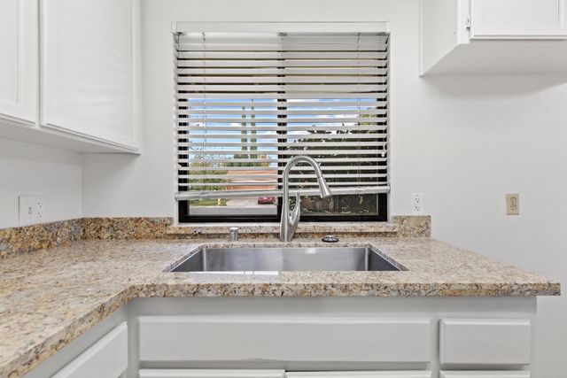 800 Andrew Dr, Yuba City, CA 95991