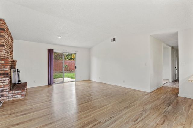 800 Andrew Dr, Yuba City, CA 95991