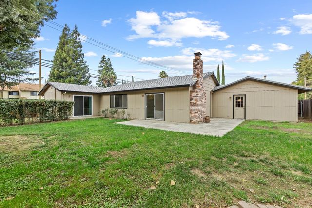800 Andrew Dr, Yuba City, CA 95991
