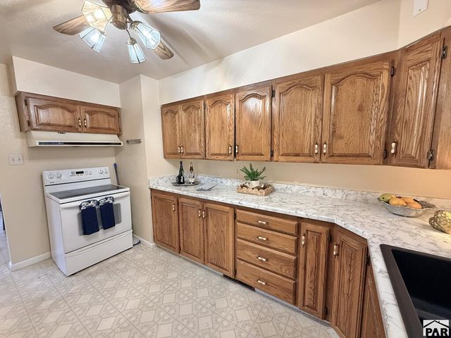 2227 E Evans Ave, Pueblo, CO 81004