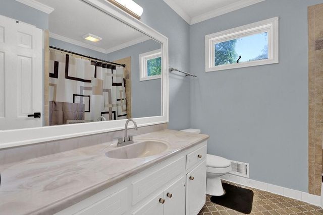 466 Hickory Hills Drive, Stone Mountain, GA 30083
