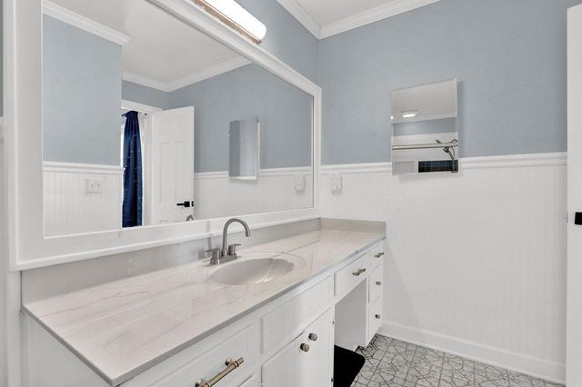 466 Hickory Hills Drive, Stone Mountain, GA 30083