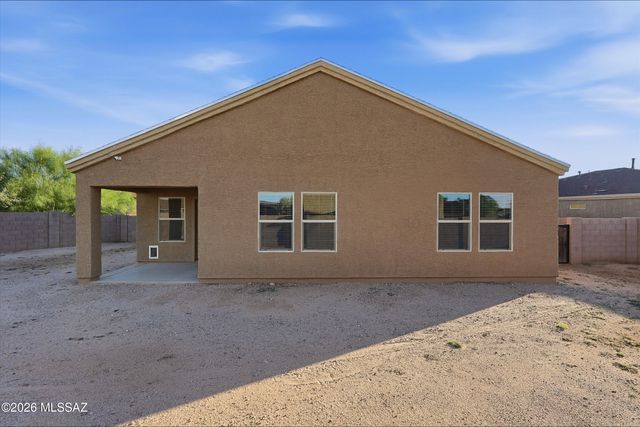 7440 W Calle Bocina, Tucson, AZ 85757