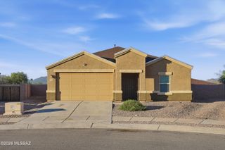 7440 W Calle Bocina, Tucson, AZ 85757