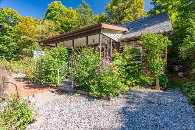 1440 Route 9G, Hyde Park, NY 12538