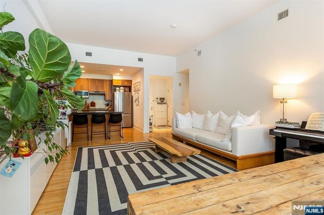 85 Park Avenue 205, Glen Ridge, NJ 07028