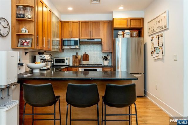 85 Park Avenue 205, Glen Ridge, NJ 07028