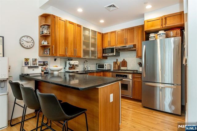 85 Park Avenue 205, Glen Ridge, NJ 07028