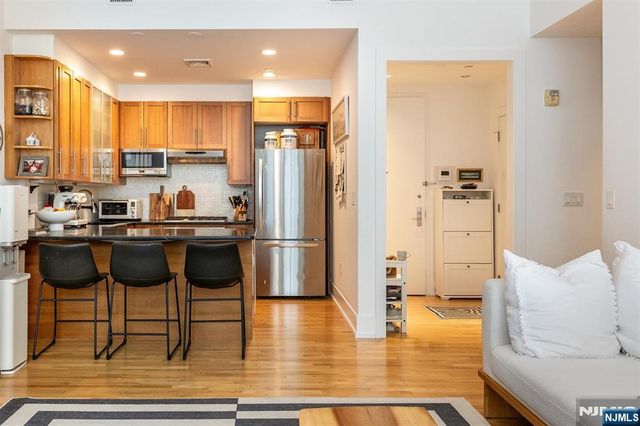 85 Park Avenue 205, Glen Ridge, NJ 07028