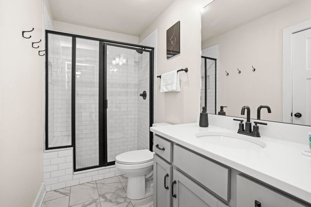 450 Glastonbury Rd Apt 3, Nashville, TN 37217