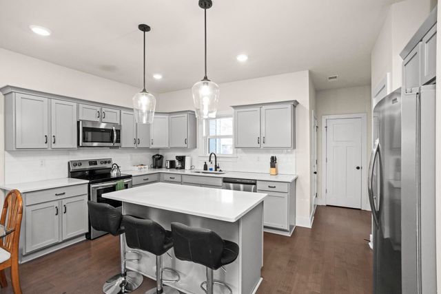 450 Glastonbury Rd Apt 3, Nashville, TN 37217