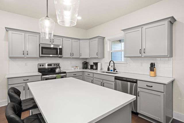 450 Glastonbury Rd Apt 3, Nashville, TN 37217