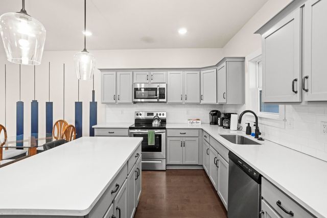 450 Glastonbury Rd Apt 3, Nashville, TN 37217