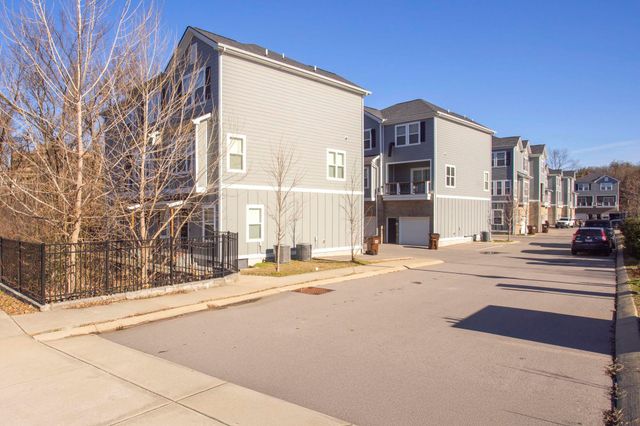 450 Glastonbury Rd Apt 3, Nashville, TN 37217