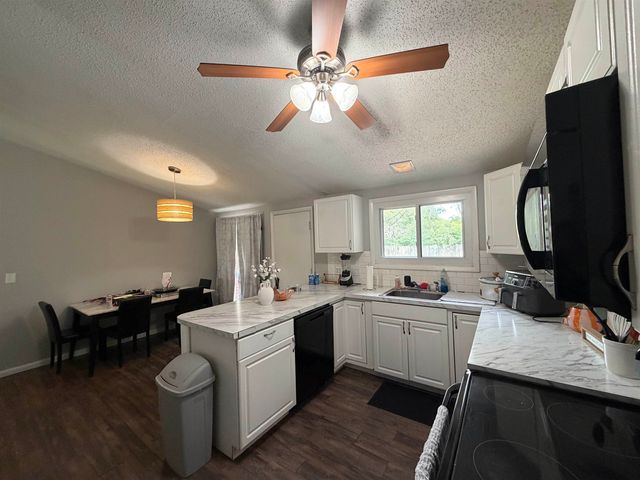 1008 Rainbow Drive, Salina, KS 67401