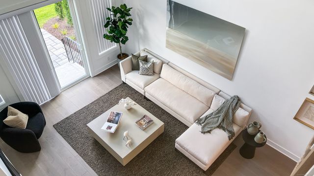 1 Whisper Ridge Way 51, Woodbridge, CT 06525