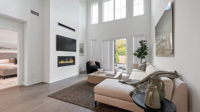 1 Whisper Ridge Way 51, Woodbridge, CT 06525