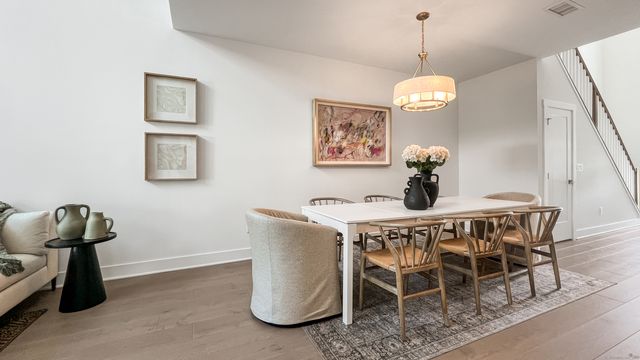 1 Whisper Ridge Way 51, Woodbridge, CT 06525