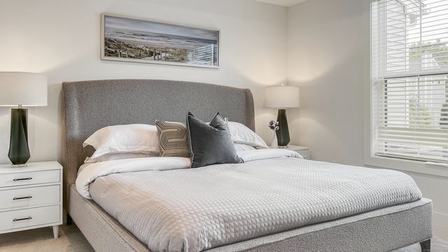 1 Whisper Ridge Way 51, Woodbridge, CT 06525