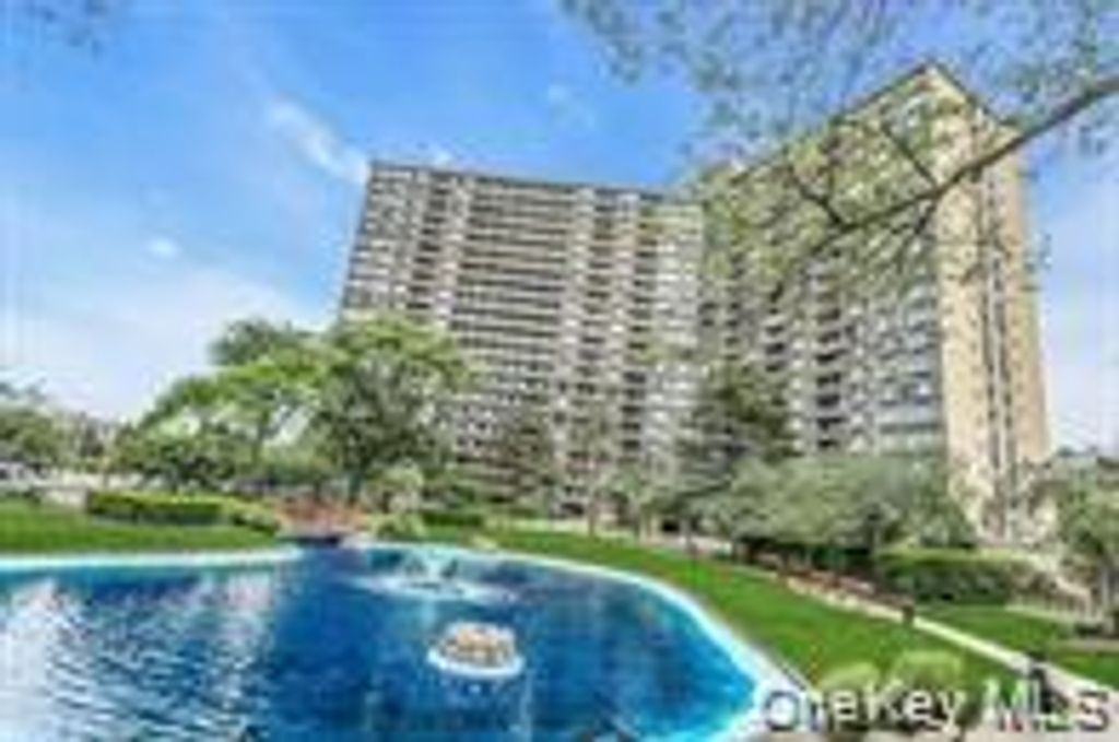 2 Bay Club Drive 1Z4, Bayside, NY 11360